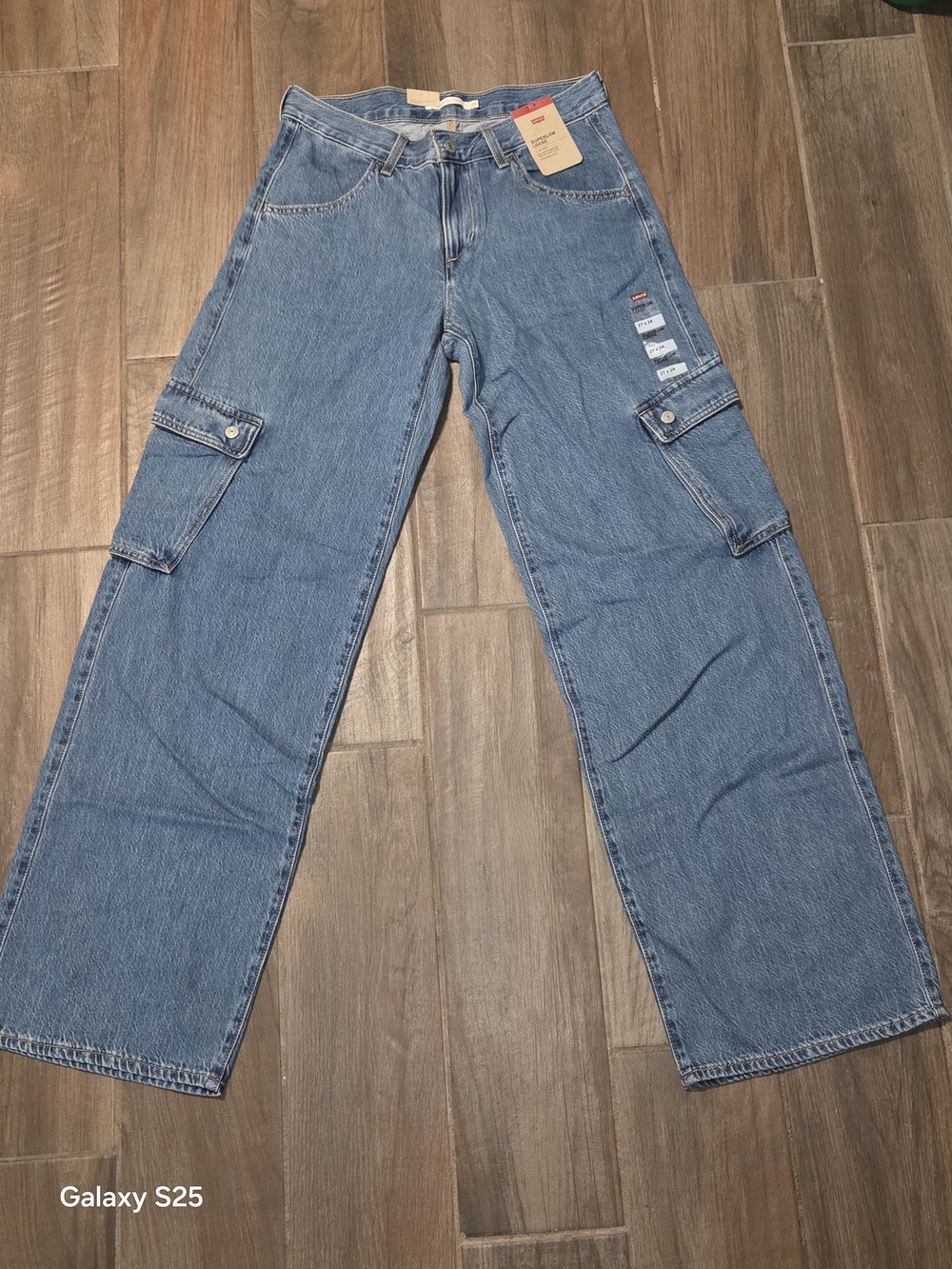 Bundle Of 3 Women's Levi's And Guess Denim Jeans